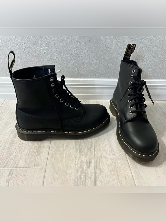 DR. MARTENS 1460 SMOOTH LEATHER LACE UP BOOTS 7 Men’s ~ 8.5 Women’s NEW! main image 5